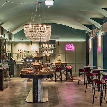 ฟัลเคนสไตเนอร์ โฮเทล มาเรีย ปราก Hotel ภายนอก รูปภาพ The interior of the bar