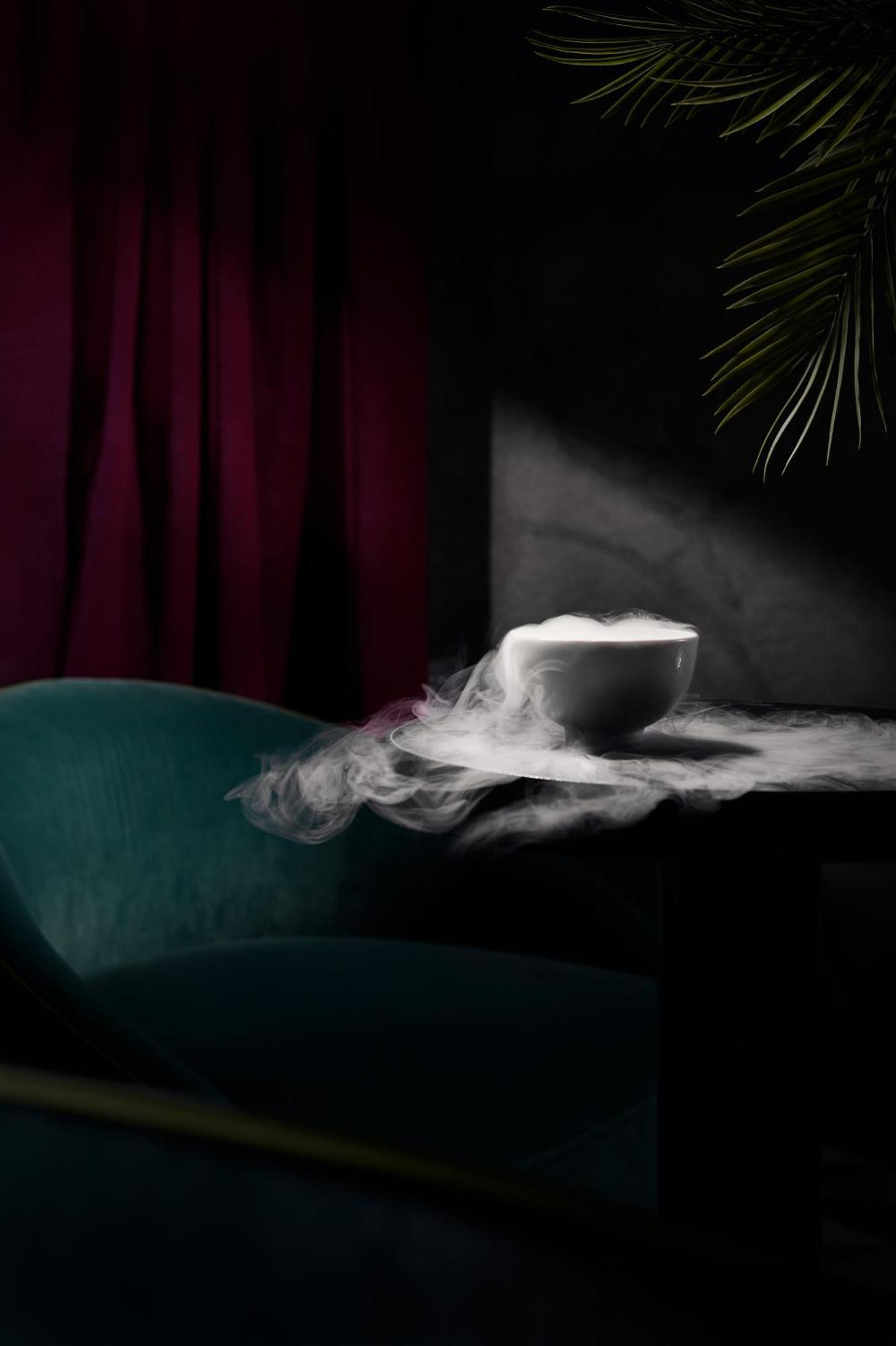 ฟัลเคนสไตเนอร์ โฮเทล มาเรีย ปราก Hotel ภายนอก รูปภาพ Dry ice in a bowl