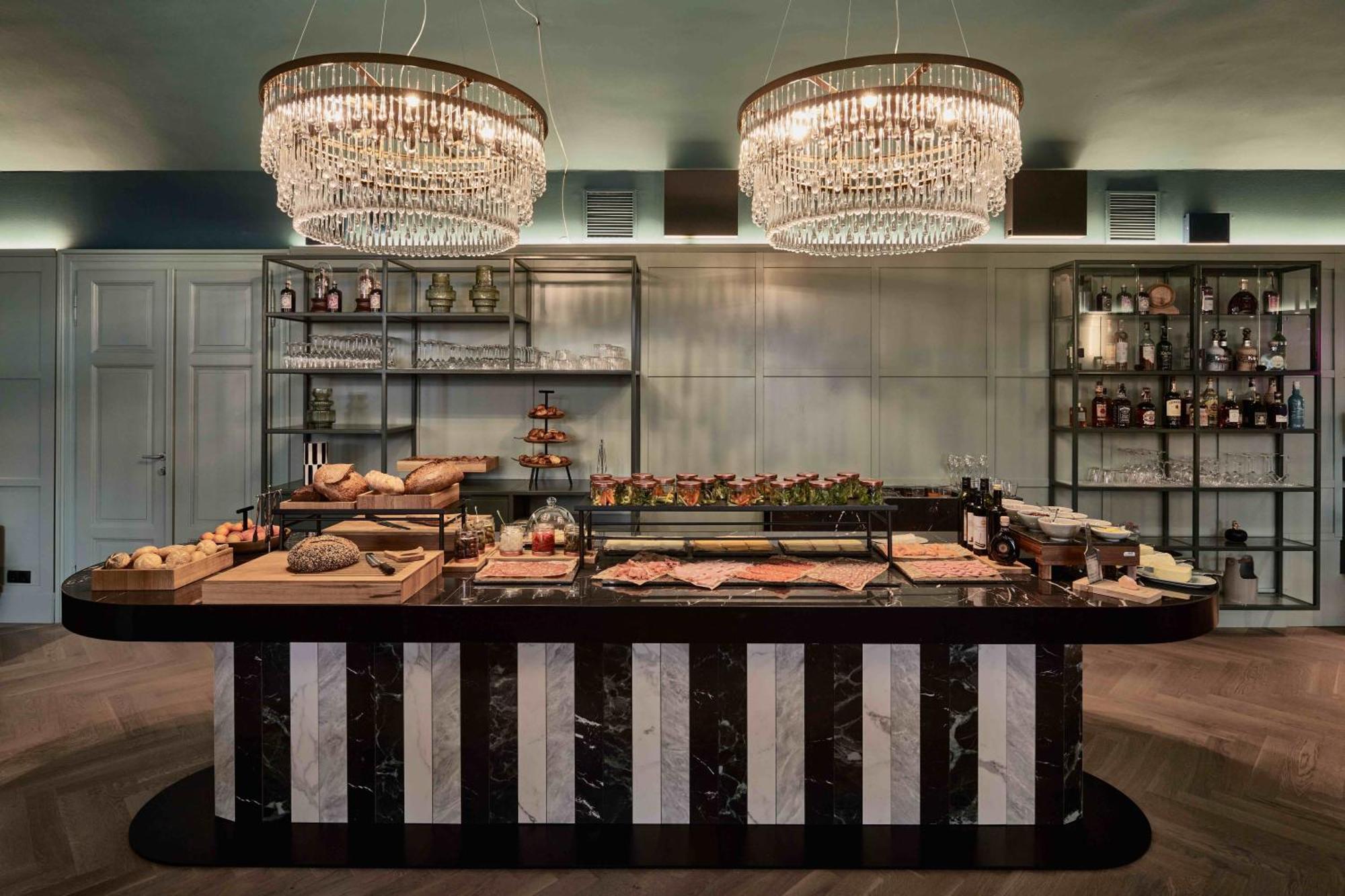 ฟัลเคนสไตเนอร์ โฮเทล มาเรีย ปราก Hotel ภายนอก รูปภาพ The bar at the 1901